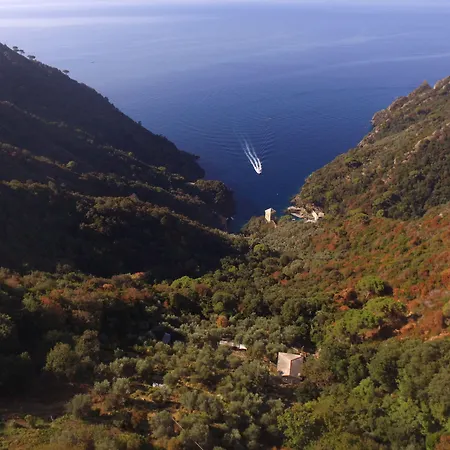 Agririfugio Molini Alloggio per agriturismo Camogli